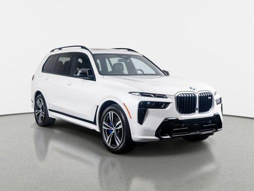 2025 BMW X7 M60i
