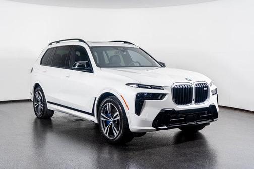 2025 BMW X7 M60i