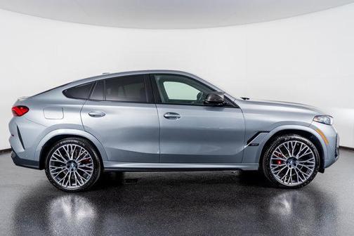 2024 BMW X6 M60i