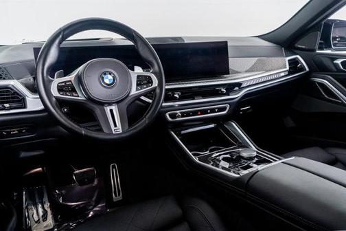 2024 BMW X6 M60i