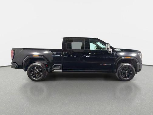 Onyx Black 2025 GMC Sierra 2500 AT4