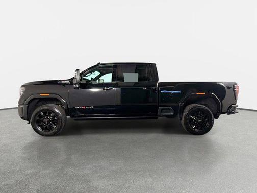 Onyx Black 2025 GMC Sierra 2500 AT4