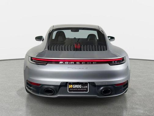 2020 Porsche 911 Carrera 4
