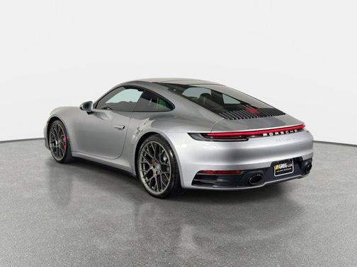 2020 Porsche 911 Carrera 4