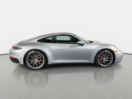 2020 Porsche 911 Carrera 4