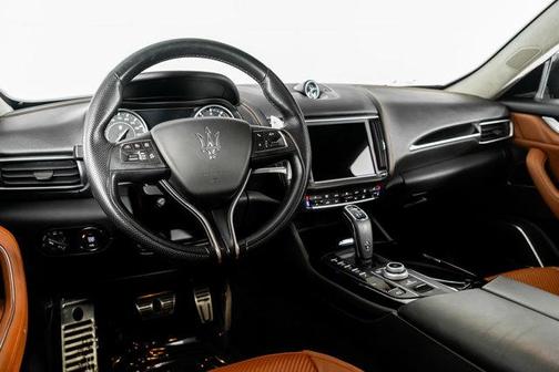 2022 Maserati Levante Modena