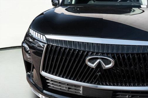 2025 INFINITI QX80 SENSORY AWD