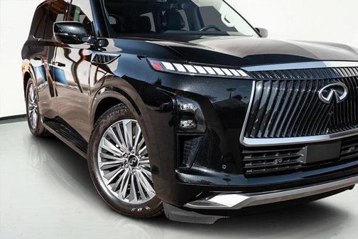 2025 INFINITI QX80 SENSORY AWD