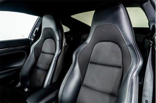 2019 Porsche 911 Carrera 4 GTS