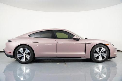 2025 Porsche Taycan 4