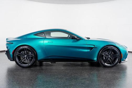 2025 Aston Martin Vantage Base