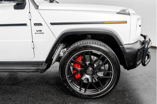MANUFAKTUR Moonlight White Magno 2025 Mercedes-Benz AMG G 63 G 63 AMG