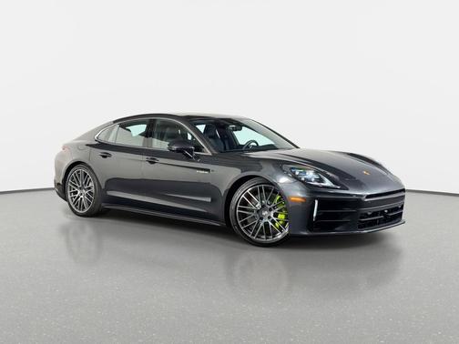 Volcano Grey Metallic 2025 Porsche Panamera 4S