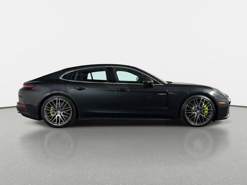 Volcano Grey Metallic 2025 Porsche Panamera 4S