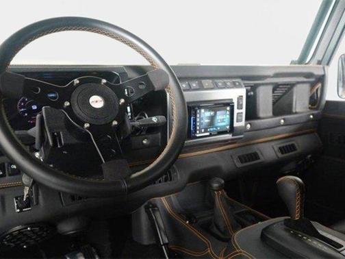 1990 Land Rover Defender 