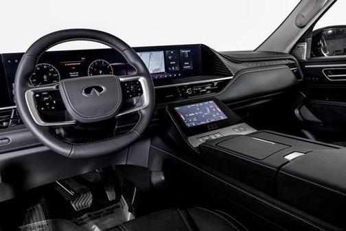 2025 INFINITI QX80 SENSORY AWD