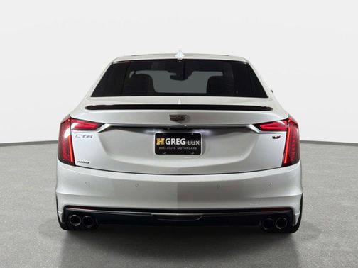 Crystal White Tricoat 2019 Cadillac CT6-V Blackwing