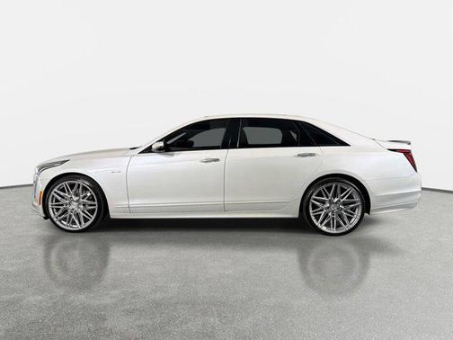 Crystal White Tricoat 2019 Cadillac CT6-V Blackwing