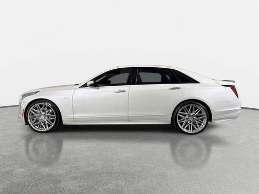 Crystal White Tricoat 2019 Cadillac CT6-V Blackwing