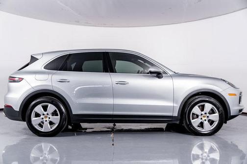 2022 Porsche Cayenne Platinum Edition
