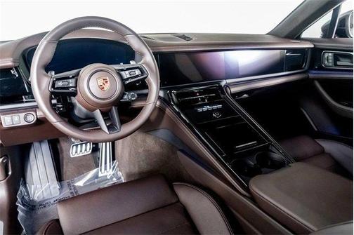 2025 Porsche Panamera 4
