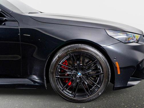 Black Sapphire Metallic 2025 BMW M5 Base
