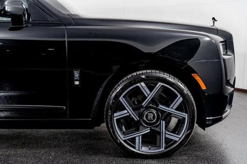 2025 Rolls-Royce Cullinan Black Badge
