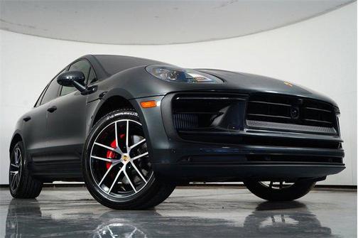 2024 Porsche Macan Base