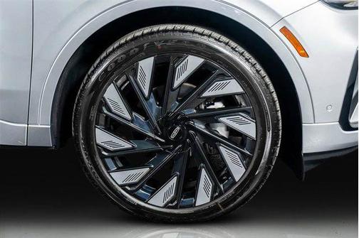 2024 Lincoln Nautilus Black Label