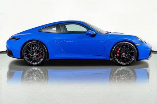 2025 Porsche 911 Carrera GTS