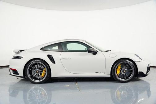 2022 Porsche 911 Turbo S