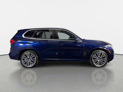 Marina Bay Blue Metallic 2024 BMW X5 xDrive40i