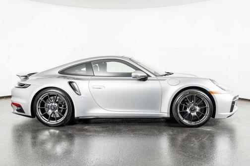 2025 Porsche 911 Turbo