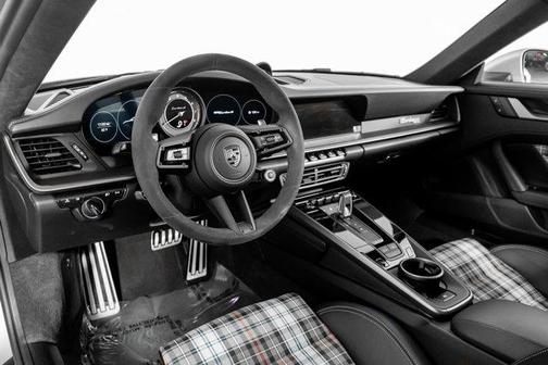 2025 Porsche 911 Turbo