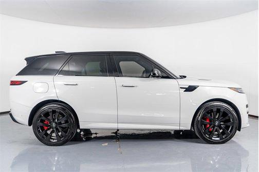 2024 Land Rover Range Rover Sport SE