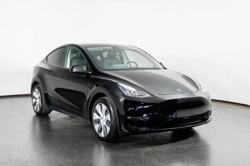2022 Tesla Model Y Long Range Dual Motor All-Wheel Drive