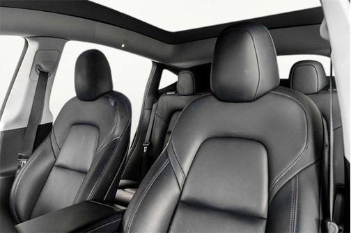 2022 Tesla Model Y Long Range Dual Motor All-Wheel Drive