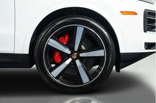 2024 Porsche Cayenne S