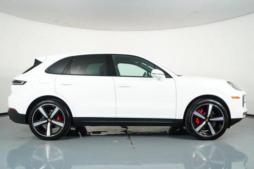 2024 Porsche Cayenne S