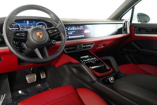 2024 Porsche Cayenne S