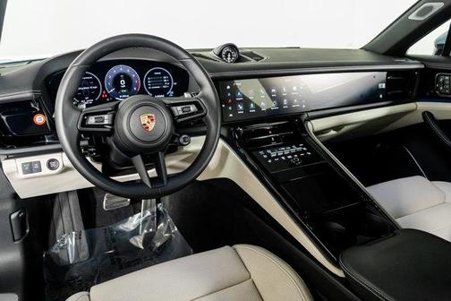 2025 Porsche Panamera 4