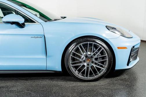 2025 Porsche Panamera 4
