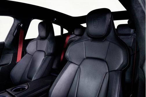 2024 Porsche Taycan GTS