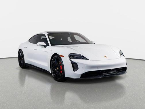 2024 Porsche Taycan GTS