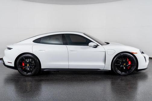 2024 Porsche Taycan GTS