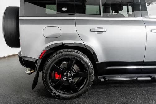 2024 Land Rover Defender 110 P500 SE