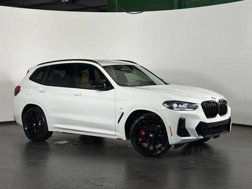 White 2024 BMW X3 M40i
