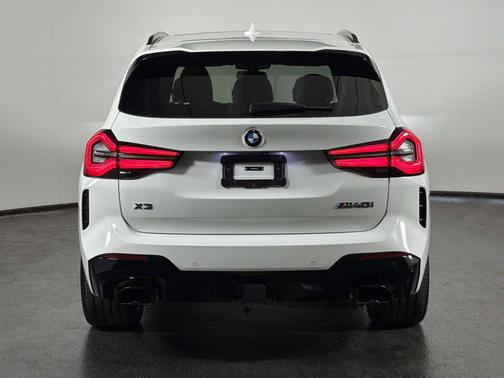White 2024 BMW X3 M40i