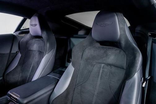 2025 Aston Martin Vantage Base