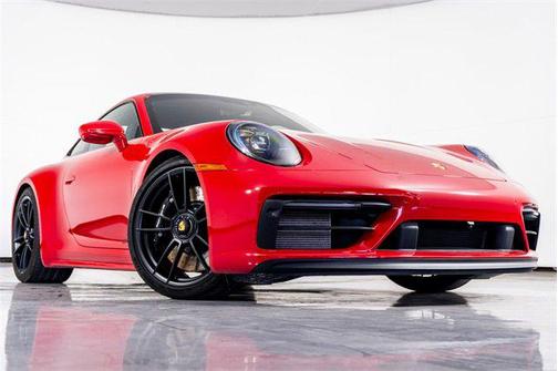 2024 Porsche 911 Carrera 4 GTS